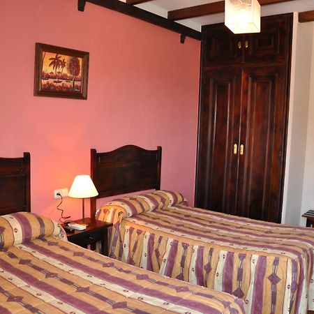 Apartamentos El Mirador Del Soto Sotoserrano Oda fotoğraf